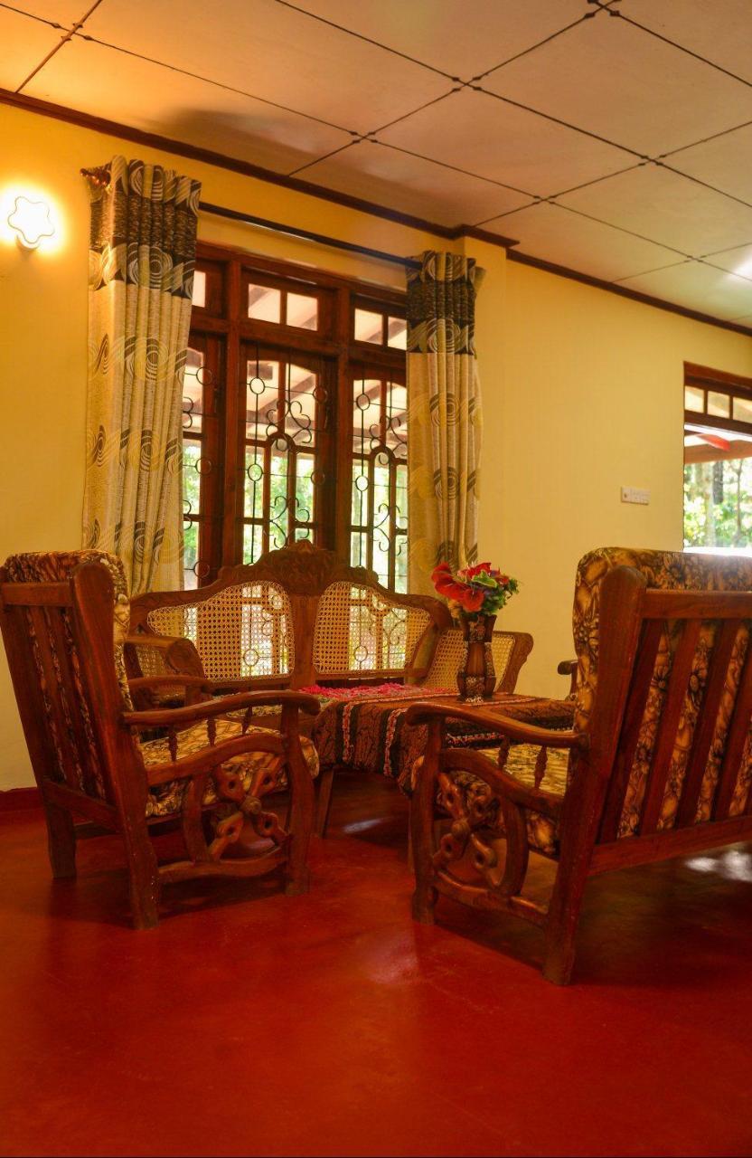 Lak Sewana Home Stay Kandy Bagian luar foto